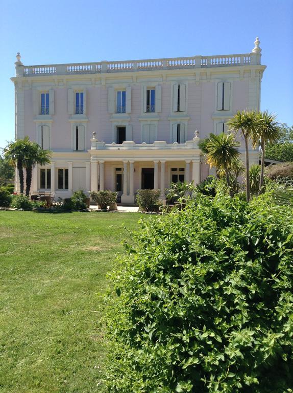 Отель Chateau La Roque Margaux Servian Экстерьер фото